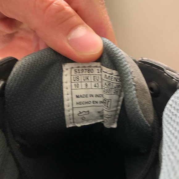 Levi’s Boots - Picture 3 of 4